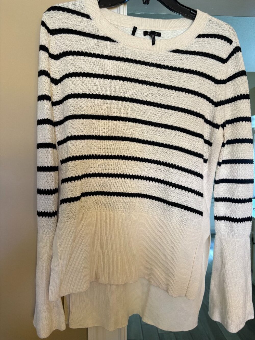 BUFFALO DAVID BITTON NEW Women's Bell Sleeve High-Low Crewneck Sweater Top